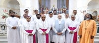 Pilgrimage priests pledge to make Narendra Modi PM!!!